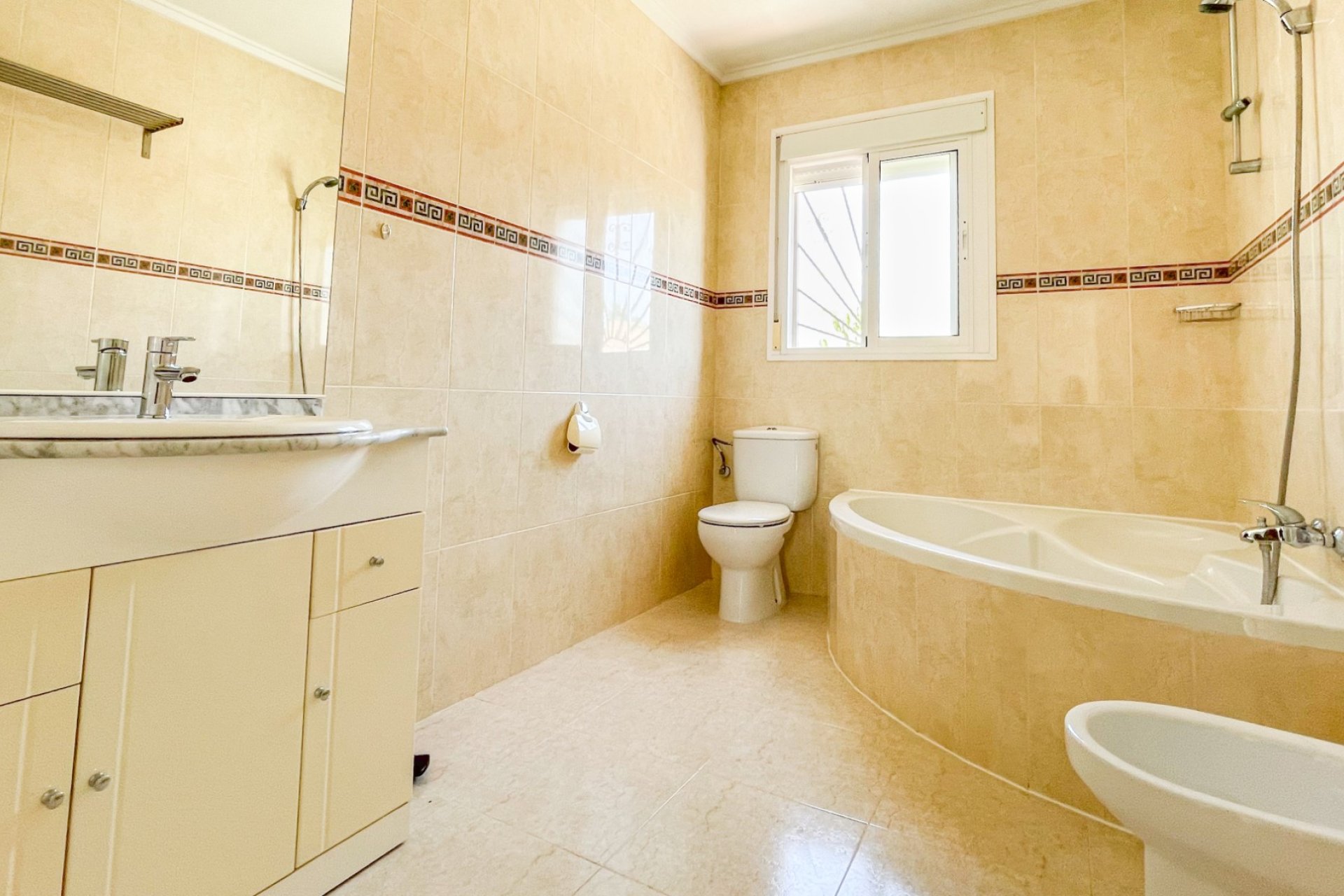Resale - Townhouse / Duplex / Corner - Ciudad Quesada - Doña Pepa