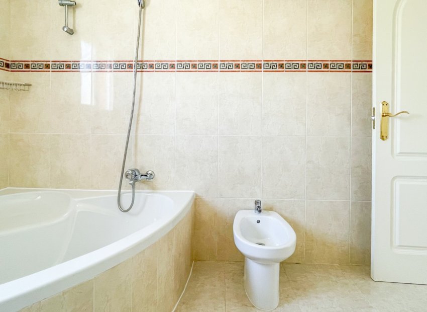 Resale - Townhouse / Duplex / Corner - Ciudad Quesada - Doña Pepa