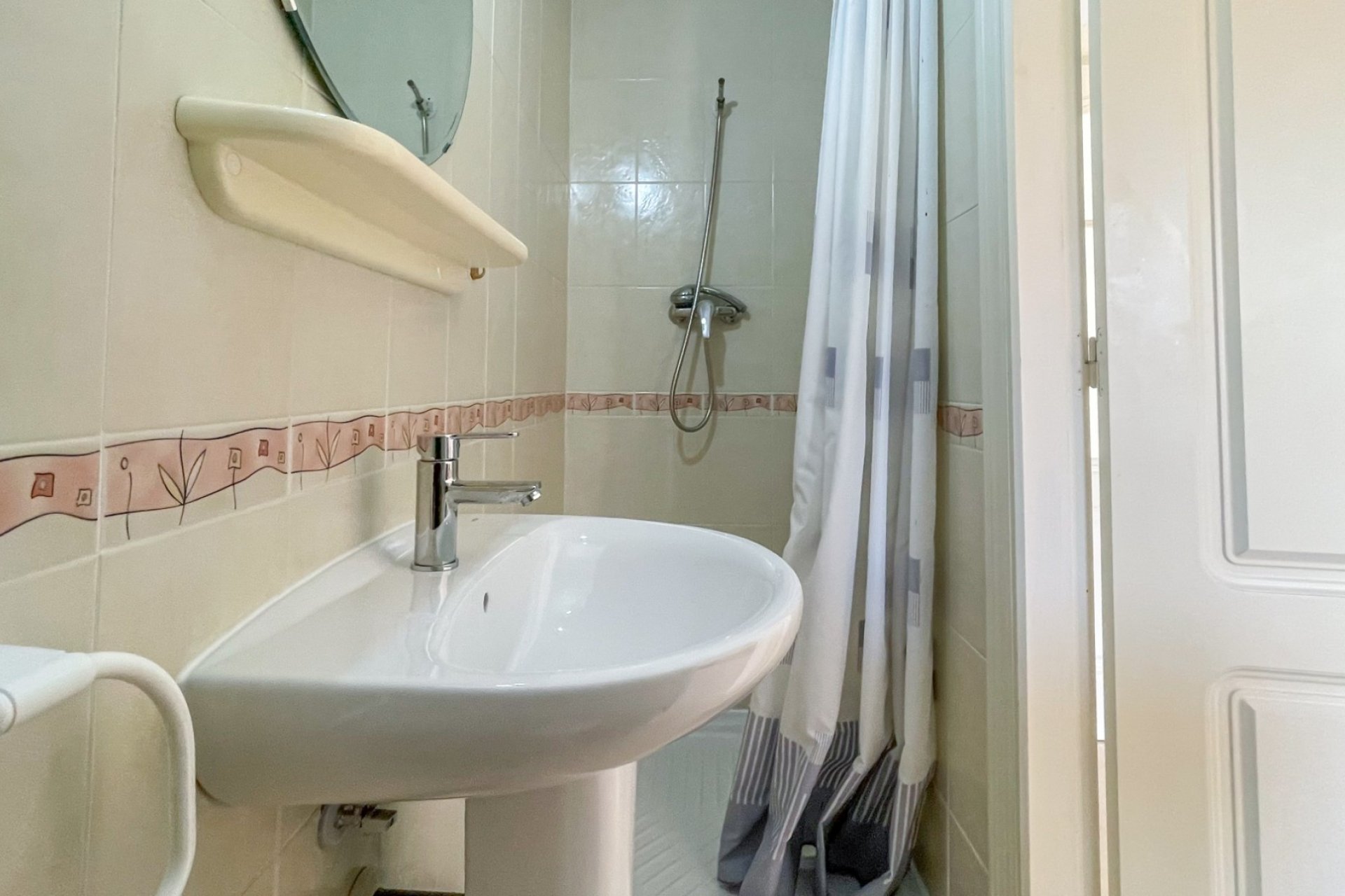 Resale - Townhouse / Duplex / Corner - Ciudad Quesada - Doña Pepa