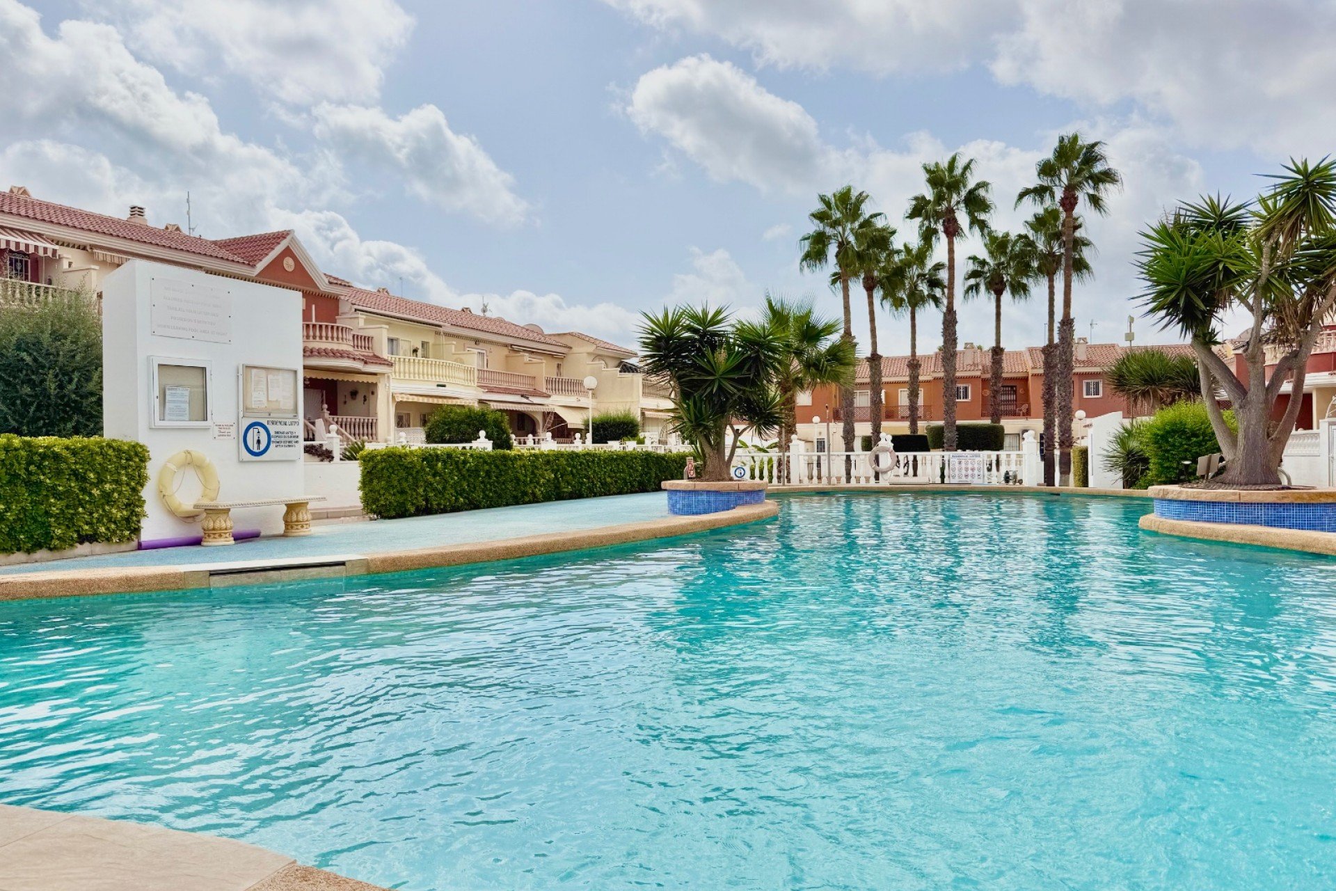 Resale - Townhouse / Duplex / Corner - Ciudad Quesada - Doña Pepa