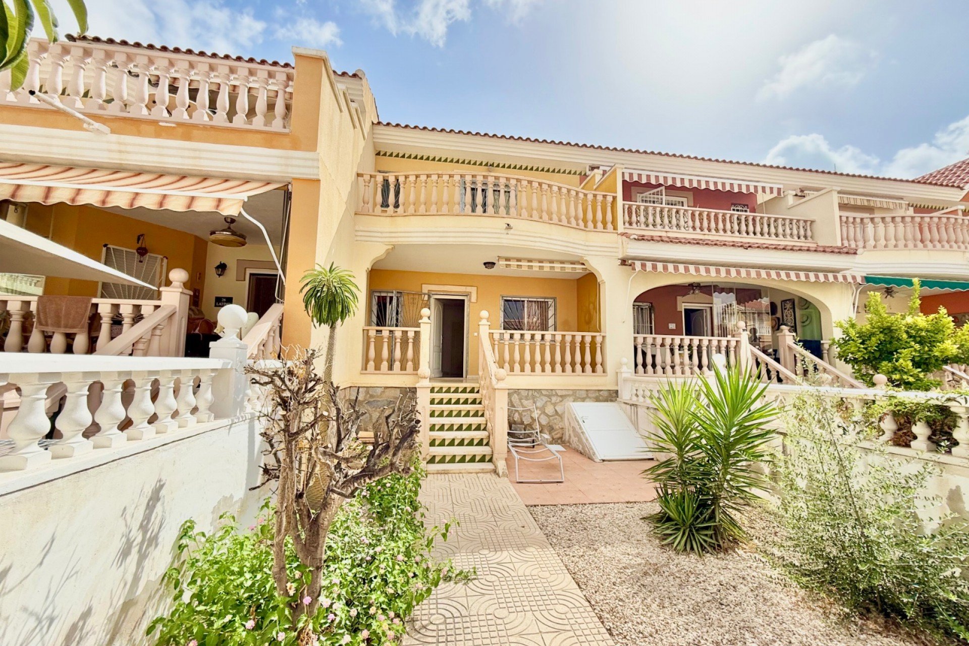 Resale - Townhouse / Duplex / Corner - Ciudad Quesada - Doña Pepa