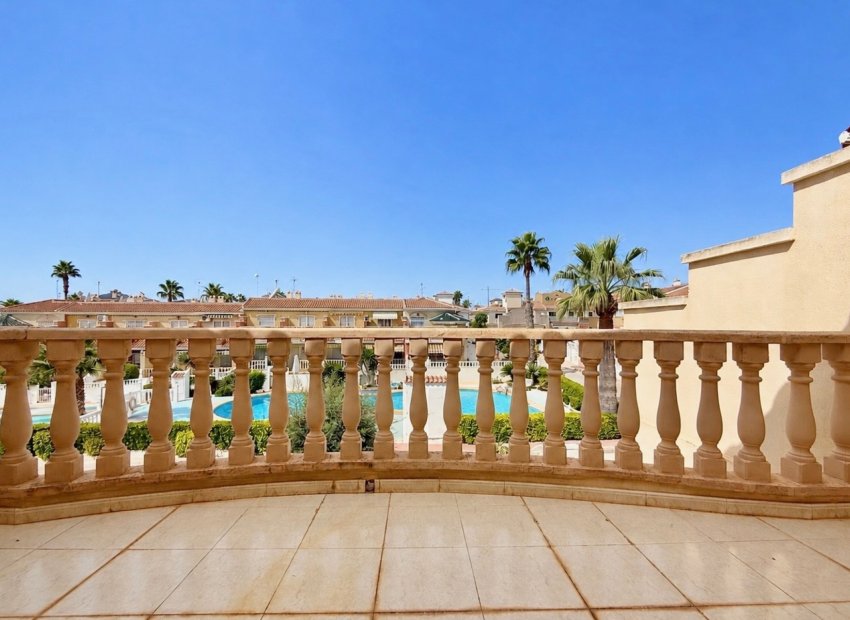 Resale - Townhouse / Duplex / Corner - Ciudad Quesada - Doña Pepa