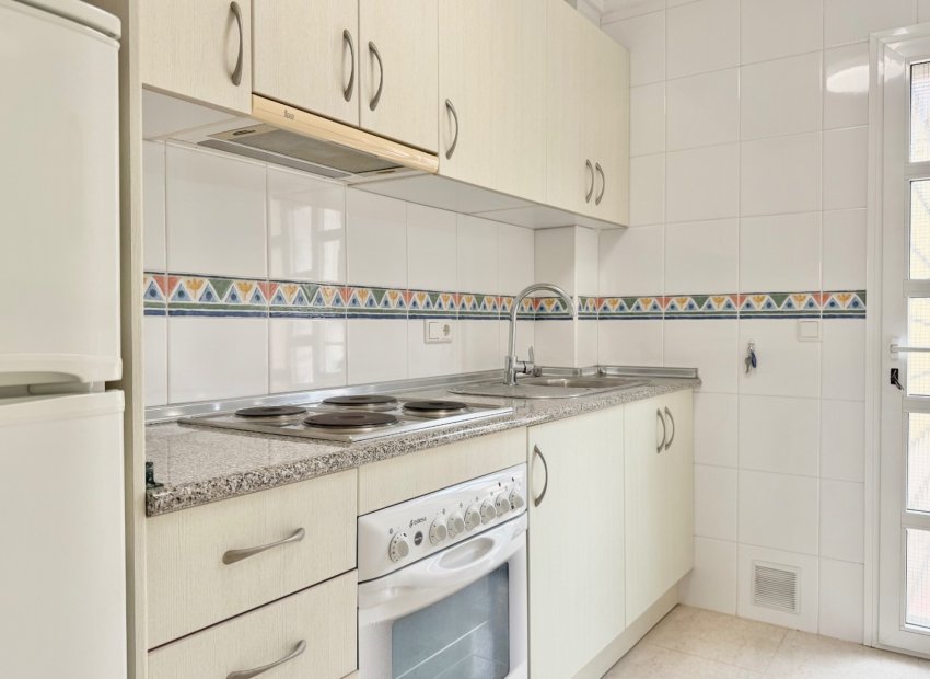Resale - Townhouse / Duplex / Corner - Ciudad Quesada - Doña Pepa