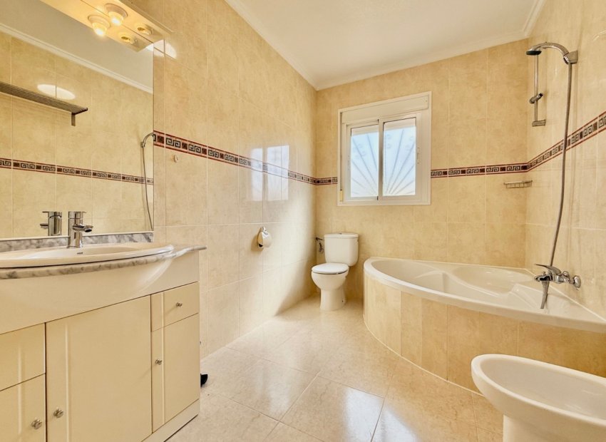 Resale - Townhouse / Duplex / Corner - Ciudad Quesada - Doña Pepa