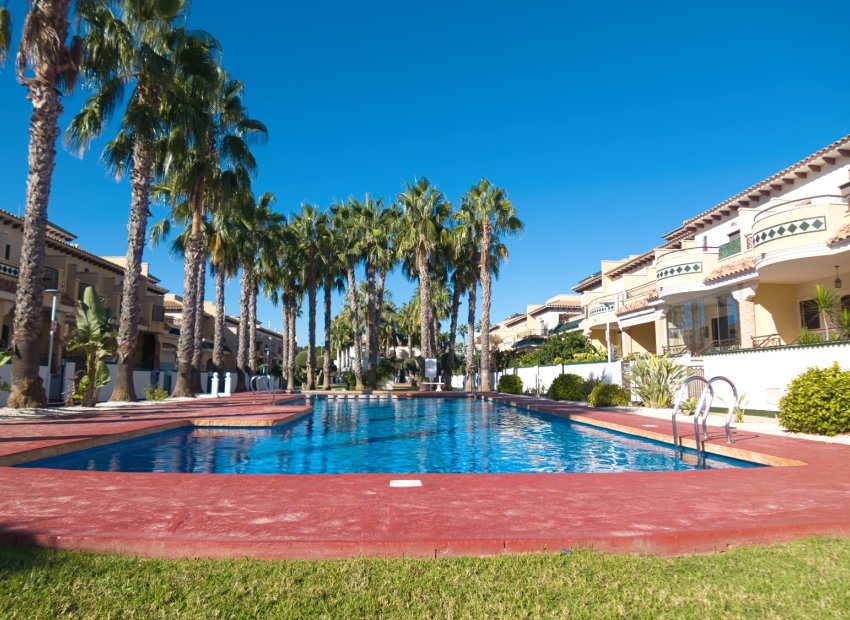 Resale - Townhouse / Duplex / Corner - Ciudad Quesada - Doña Pepa