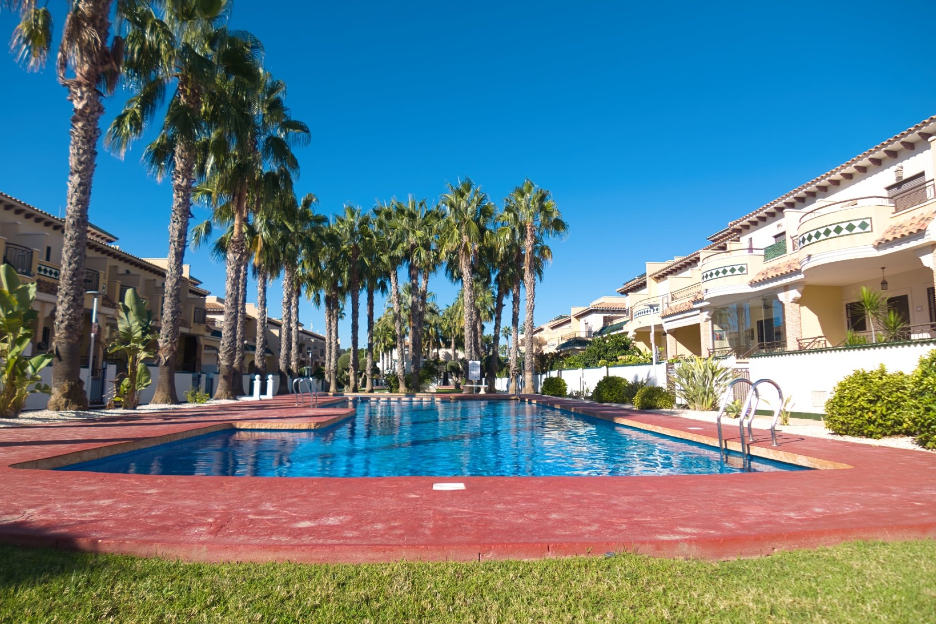Resale - Townhouse / Duplex / Corner - Ciudad Quesada - Doña Pepa