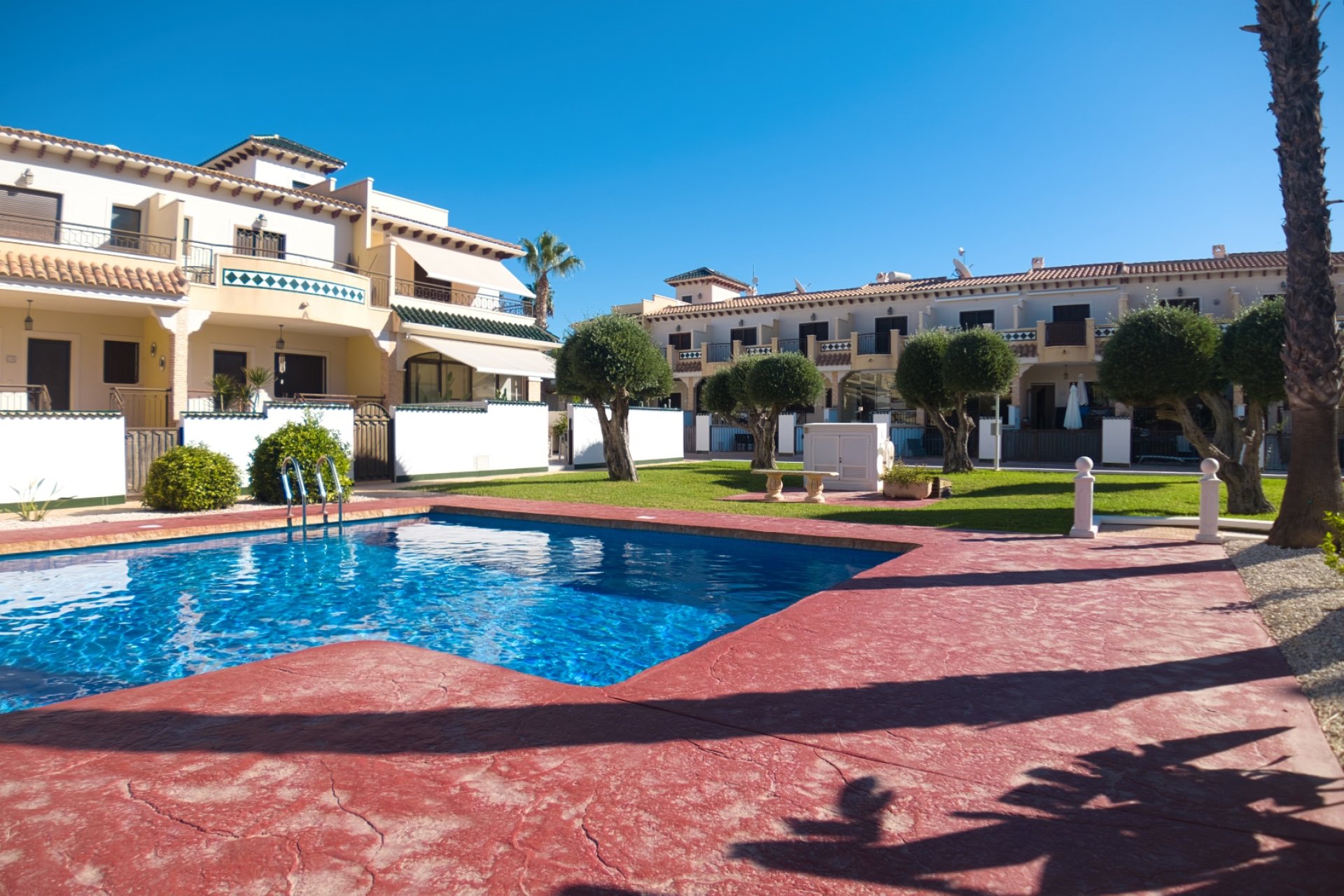 Resale - Townhouse / Duplex / Corner - Ciudad Quesada - Doña Pepa
