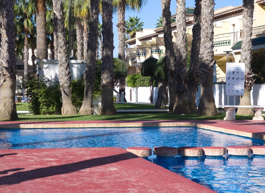 Resale - Townhouse / Duplex / Corner - Ciudad Quesada - Doña Pepa