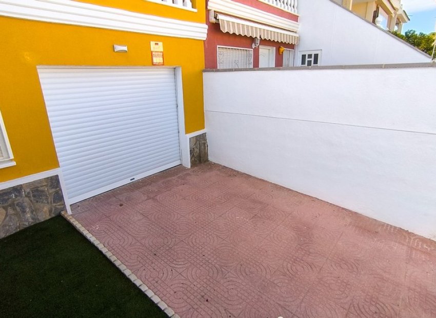 Resale - Townhouse / Duplex / Corner - Ciudad Quesada - La Fiesta