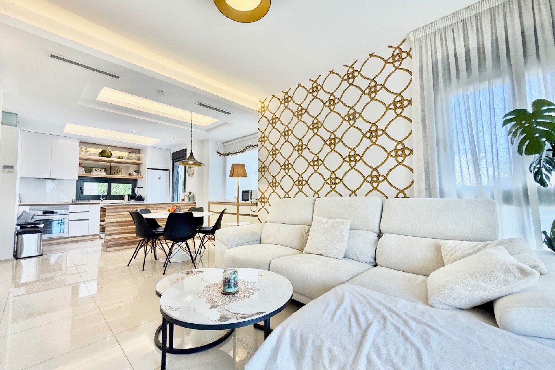 Resale - Townhouse / Duplex / Corner - Ciudad Quesada - Lo Marabú