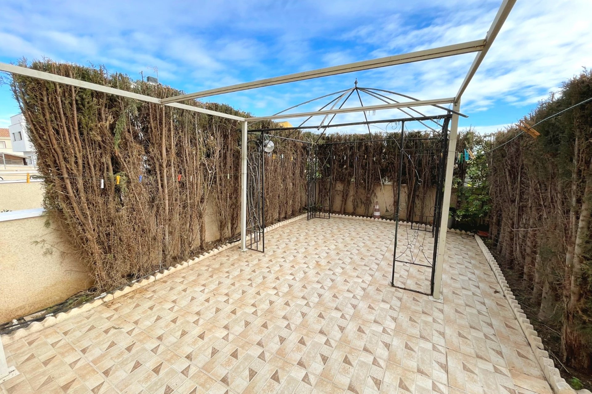 Resale - Townhouse / Duplex / Corner - Ciudad Quesada - Lo Marabú