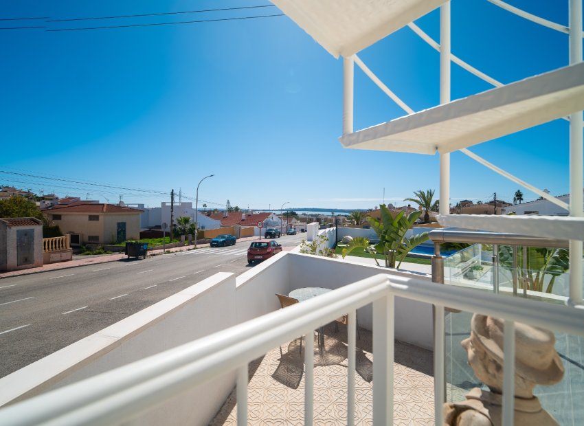 Resale - Townhouse / Duplex / Corner - Ciudad Quesada - town