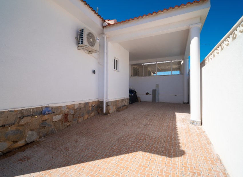 Resale - Townhouse / Duplex / Corner - Ciudad Quesada - town