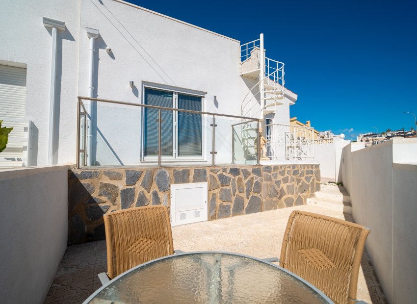 Resale - Townhouse / Duplex / Corner - Ciudad Quesada - town