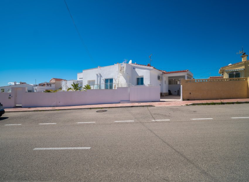 Resale - Townhouse / Duplex / Corner - Ciudad Quesada - town