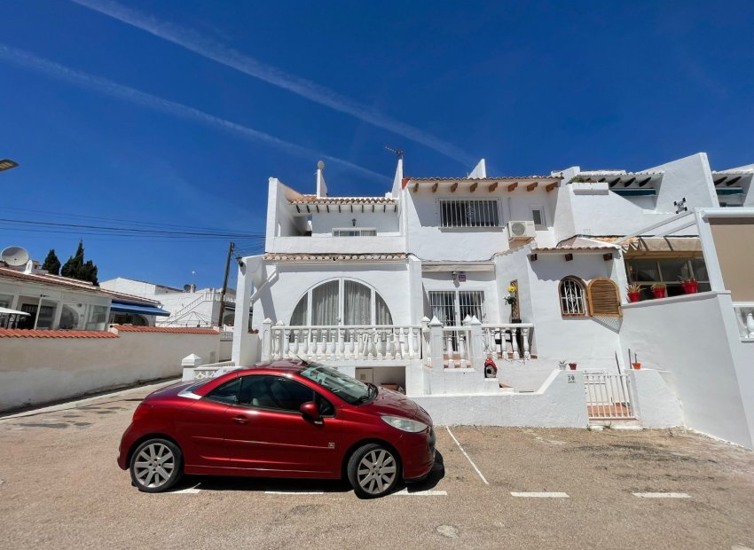 Resale - Townhouse / Duplex / Corner - Ciudad Quesada