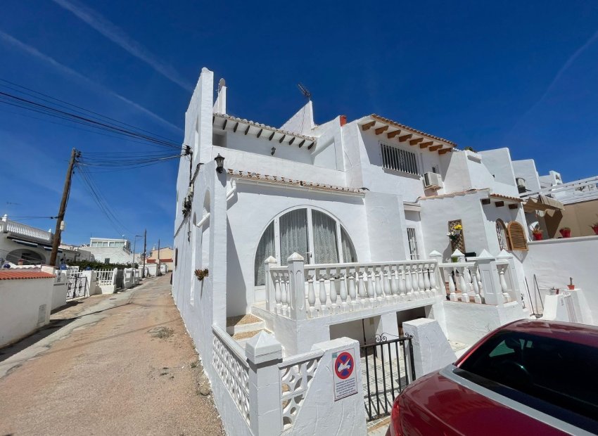 Resale - Townhouse / Duplex / Corner - Ciudad Quesada