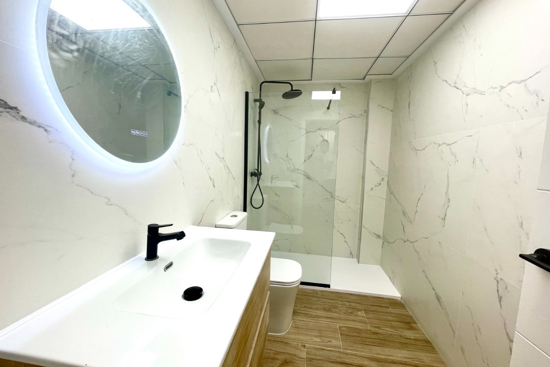 Resale - Townhouse / Duplex / Corner - Daya Vieja