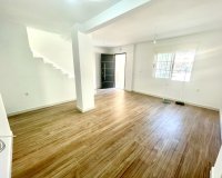 Resale - Townhouse / Duplex / Corner - Daya Vieja