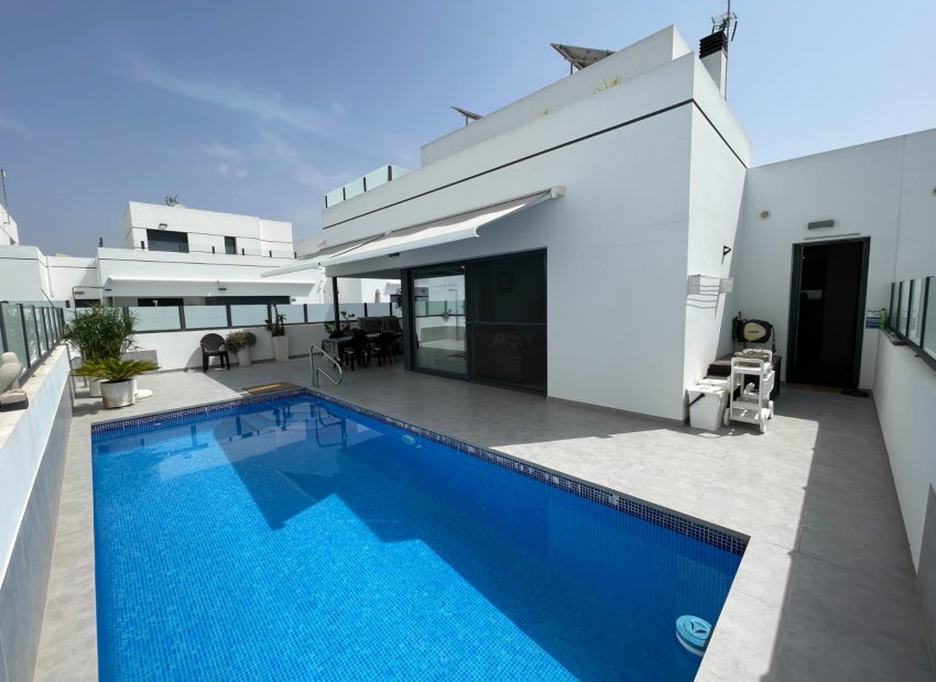 Resale - Townhouse / Duplex / Corner - Dolores - Alicante
