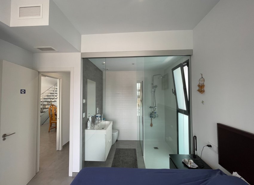 Resale - Townhouse / Duplex / Corner - Dolores - Alicante