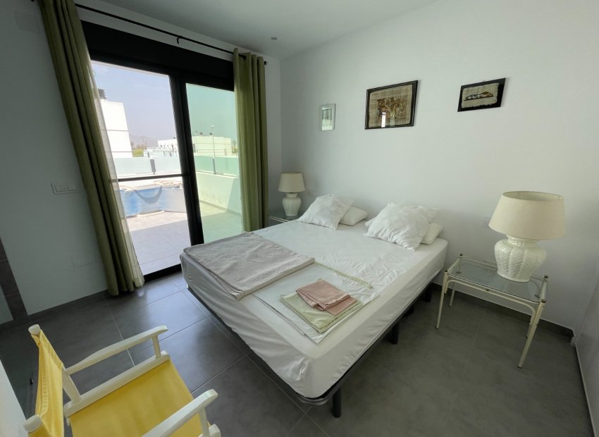 Resale - Townhouse / Duplex / Corner - Dolores - Alicante