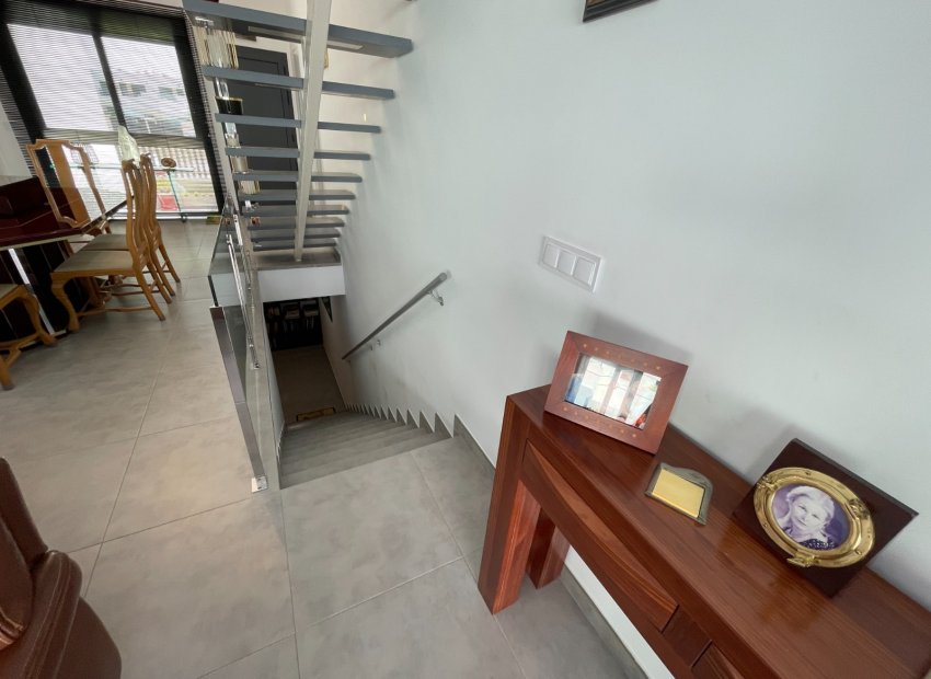 Resale - Townhouse / Duplex / Corner - Dolores - Alicante