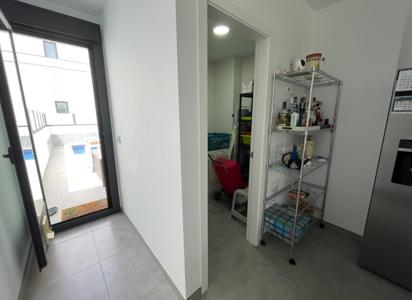 Resale - Townhouse / Duplex / Corner - Dolores - Alicante