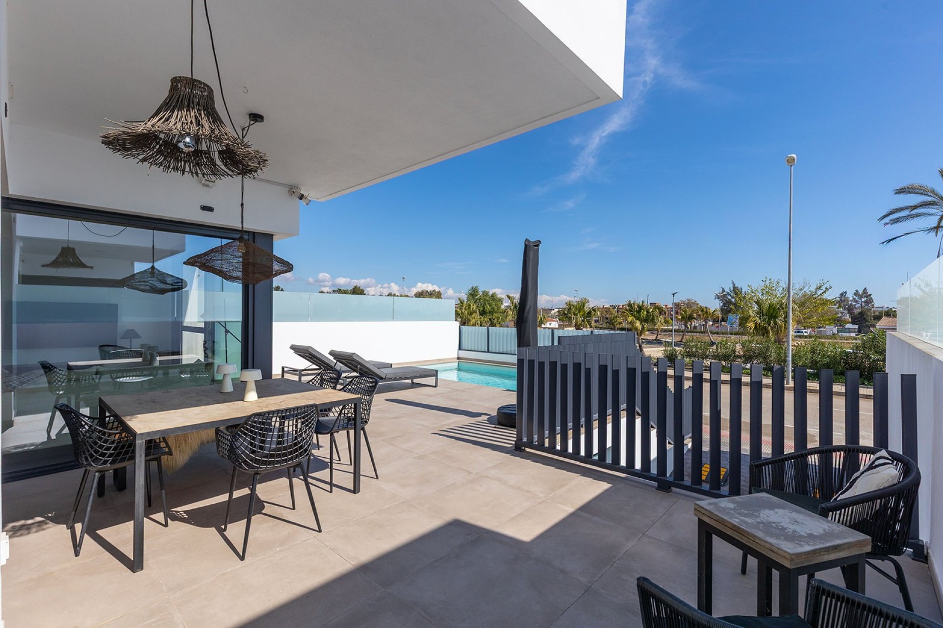 Resale - Townhouse / Duplex / Corner - Dolores