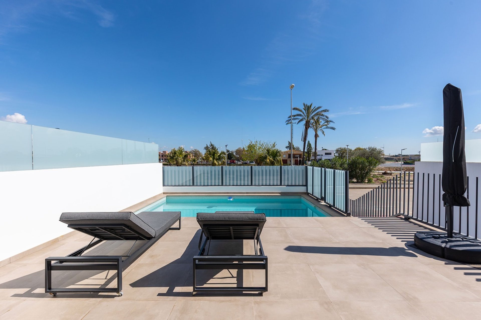 Resale - Townhouse / Duplex / Corner - Dolores