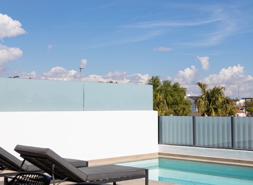 Resale - Townhouse / Duplex / Corner - Dolores