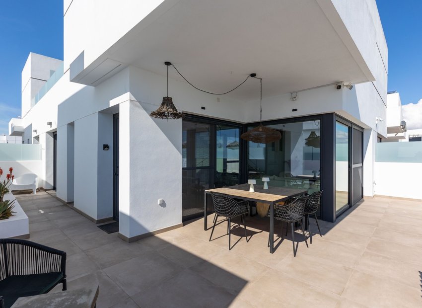 Resale - Townhouse / Duplex / Corner - Dolores