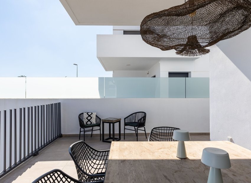 Resale - Townhouse / Duplex / Corner - Dolores