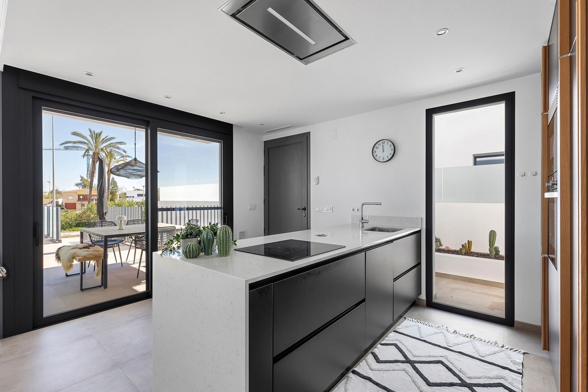 Resale - Townhouse / Duplex / Corner - Dolores