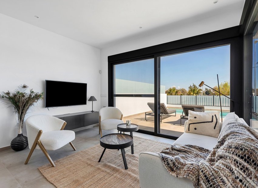 Resale - Townhouse / Duplex / Corner - Dolores