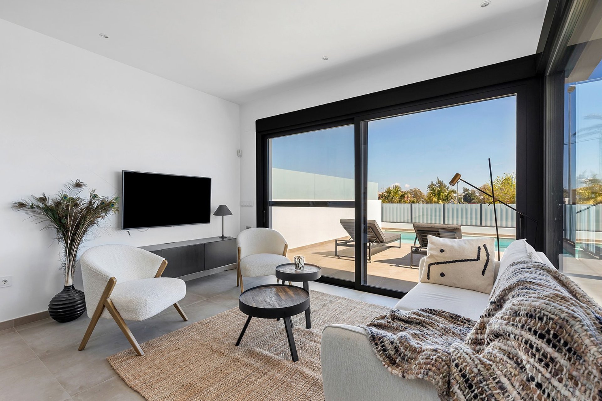 Resale - Townhouse / Duplex / Corner - Dolores