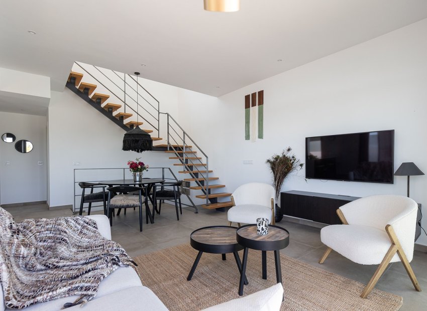 Resale - Townhouse / Duplex / Corner - Dolores