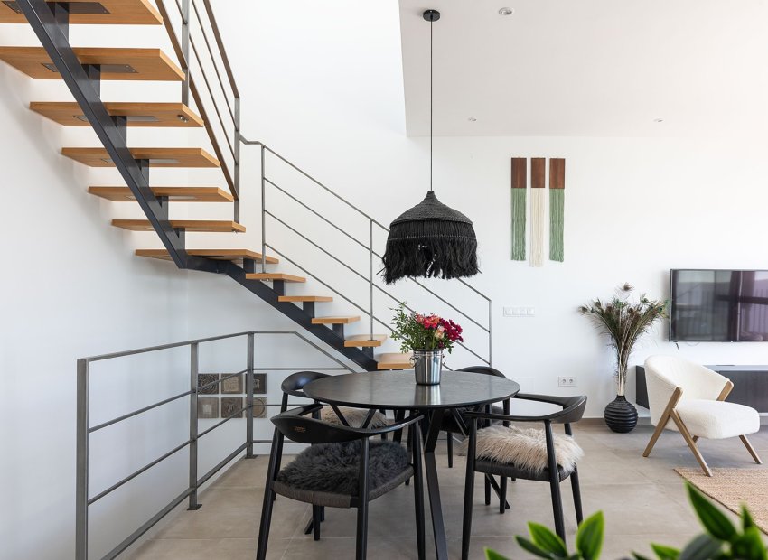 Resale - Townhouse / Duplex / Corner - Dolores