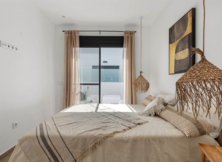 Resale - Townhouse / Duplex / Corner - Dolores