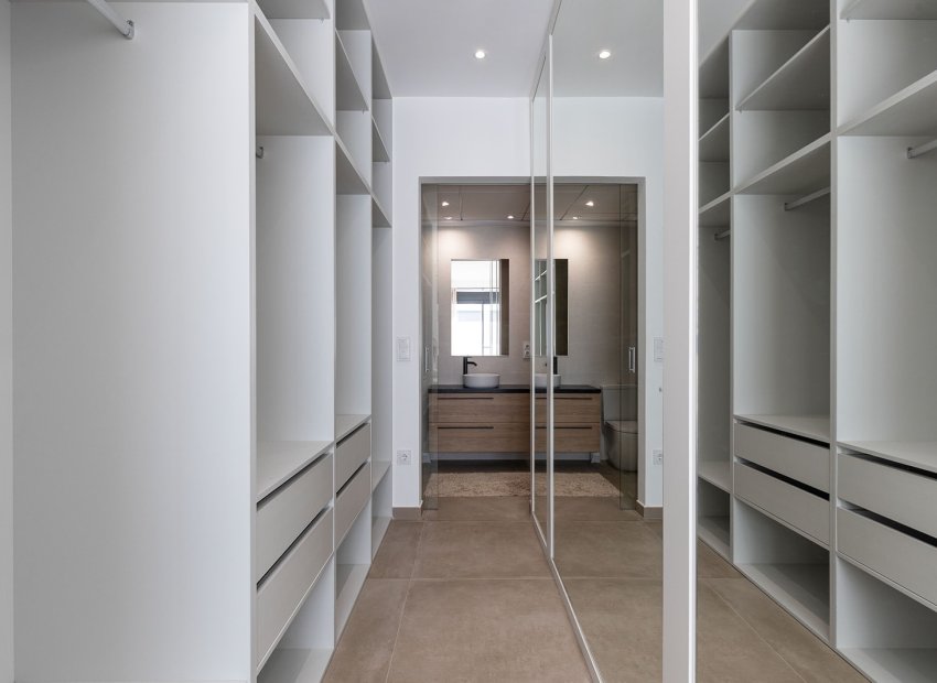 Resale - Townhouse / Duplex / Corner - Dolores