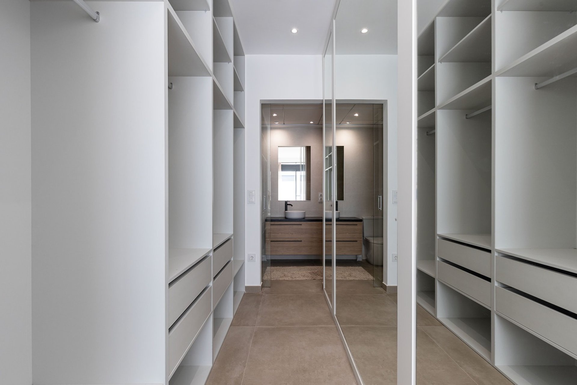 Resale - Townhouse / Duplex / Corner - Dolores