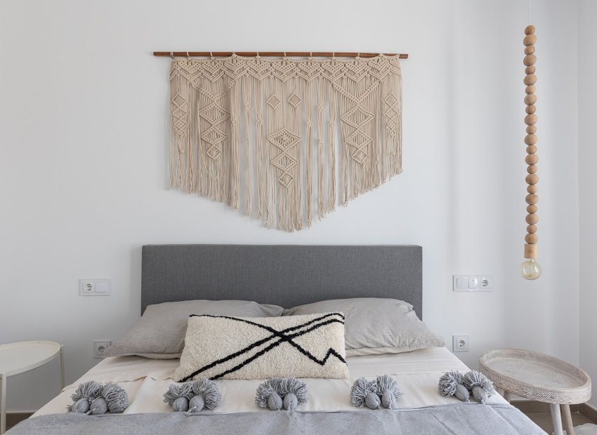 Resale - Townhouse / Duplex / Corner - Dolores