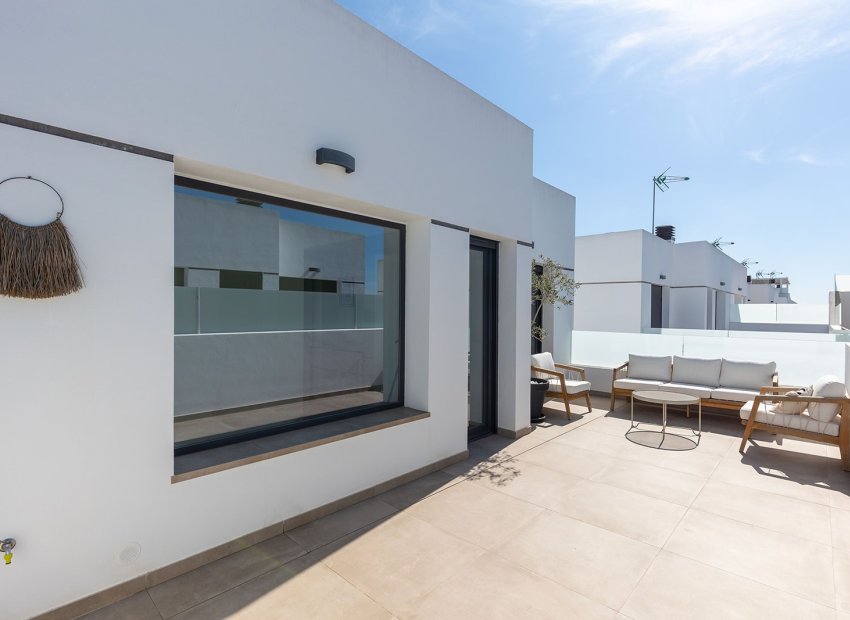 Resale - Townhouse / Duplex / Corner - Dolores