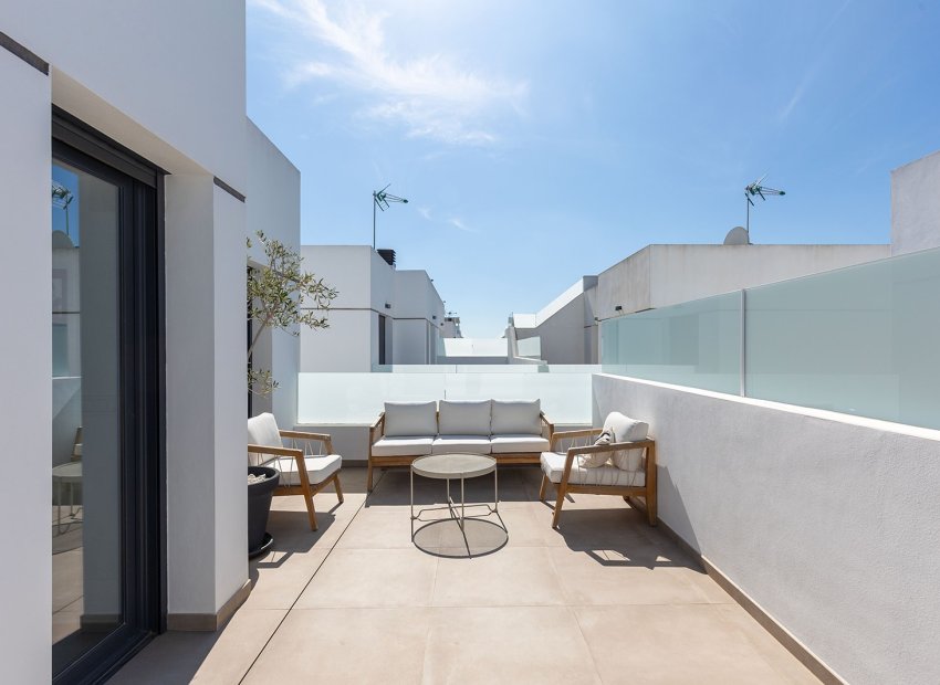 Resale - Townhouse / Duplex / Corner - Dolores