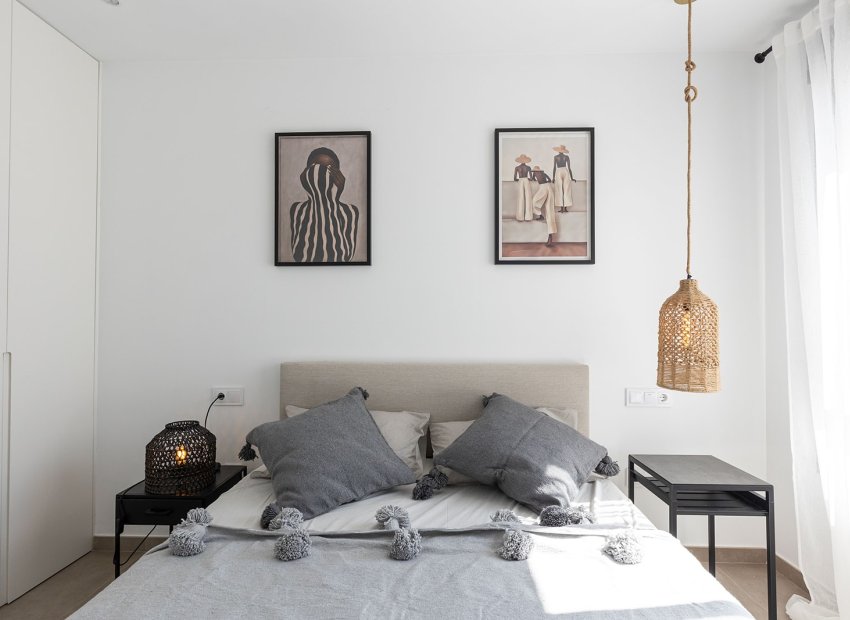 Resale - Townhouse / Duplex / Corner - Dolores