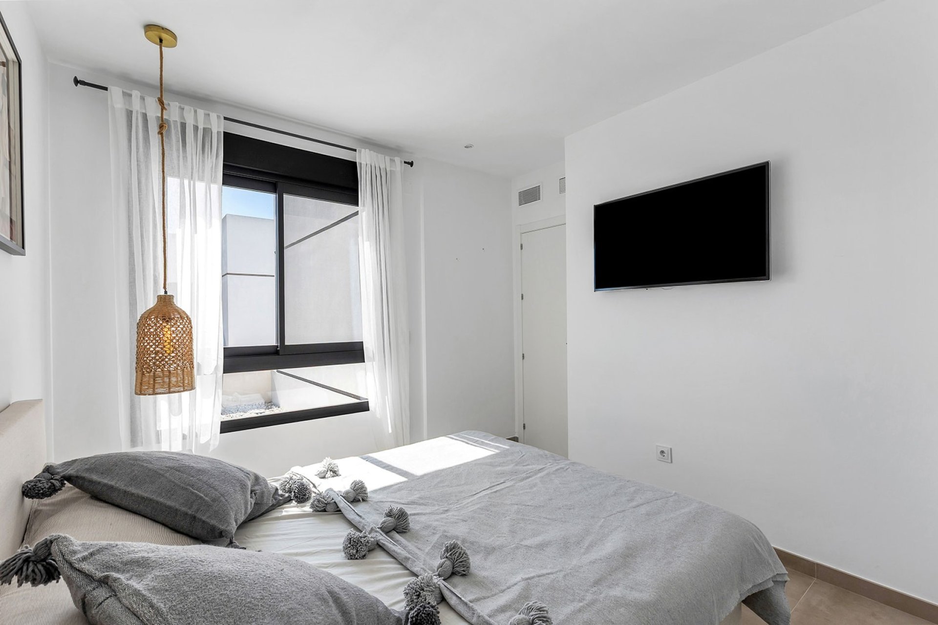 Resale - Townhouse / Duplex / Corner - Dolores