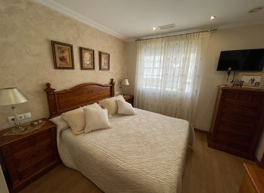 Resale - Townhouse / Duplex / Corner - Elche - Center