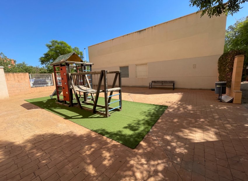 Resale - Townhouse / Duplex / Corner - Elche - Center