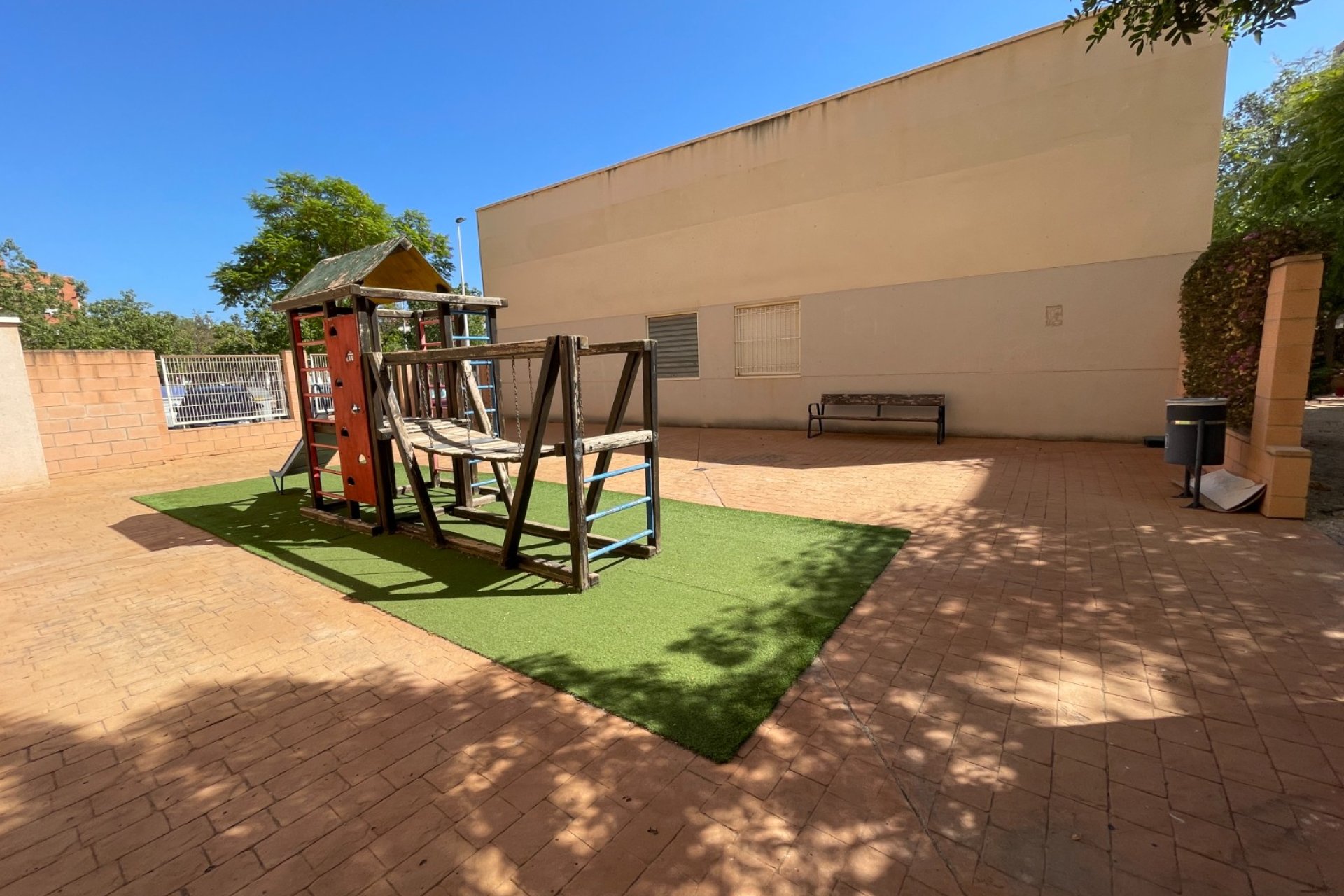 Resale - Townhouse / Duplex / Corner - Elche - Center