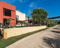 Resale - Townhouse / Duplex / Corner - Estepoa - Selwo